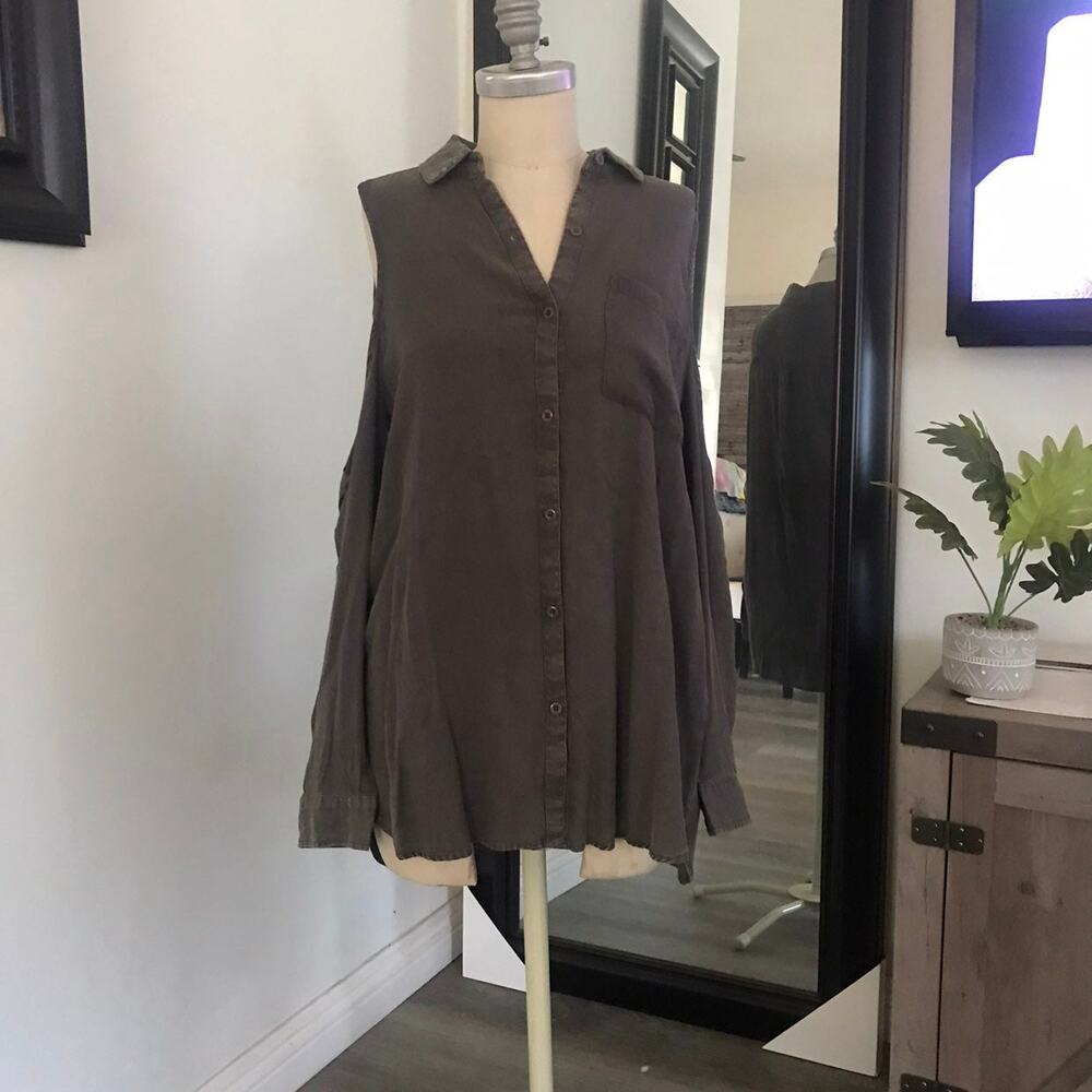 Kori Women V-neck Button down Casual Cold Shoulder Gray Top Blouse Small